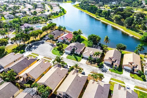 9430 Lago Drive Boynton Beach FL 33472