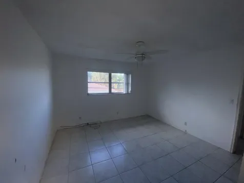 705 Ne 2nd Street Hallandale Beach FL 33009