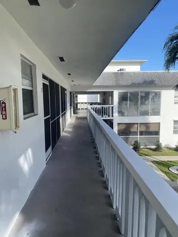705 Ne 2nd Street Hallandale Beach FL 33009