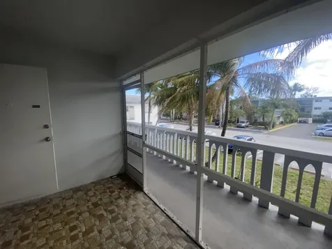 705 Ne 2nd Street Hallandale Beach FL 33009