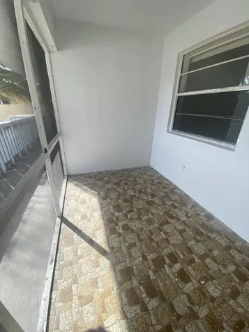 705 Ne 2nd Street Hallandale Beach FL 33009