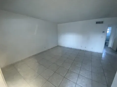 705 Ne 2nd Street Hallandale Beach FL 33009