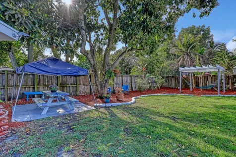 121 Granada Street Royal Palm Beach FL 33411