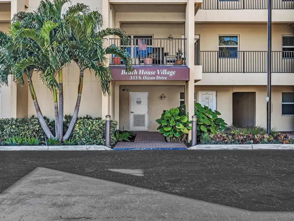333 SE 20th Avenue Deerfield Beach FL 33441