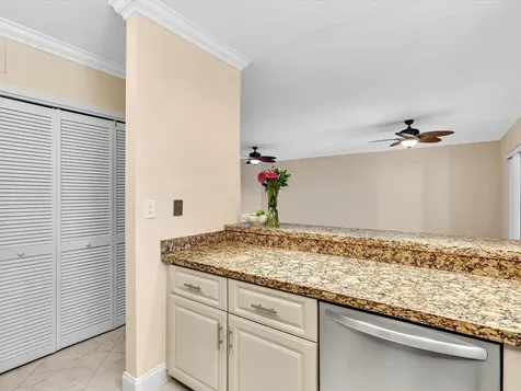 333 SE 20th Avenue Deerfield Beach FL 33441