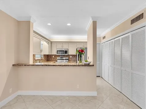 333 SE 20th Avenue Deerfield Beach FL 33441