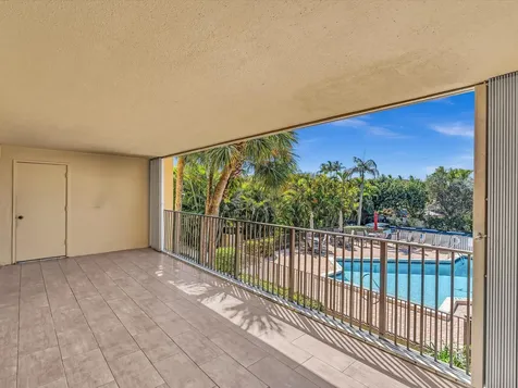 333 SE 20th Avenue Deerfield Beach FL 33441