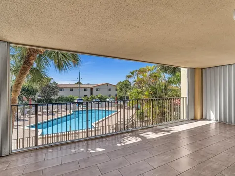 333 SE 20th Avenue Deerfield Beach FL 33441
