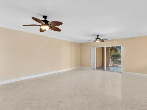 333 SE 20th Avenue Deerfield Beach FL 33441