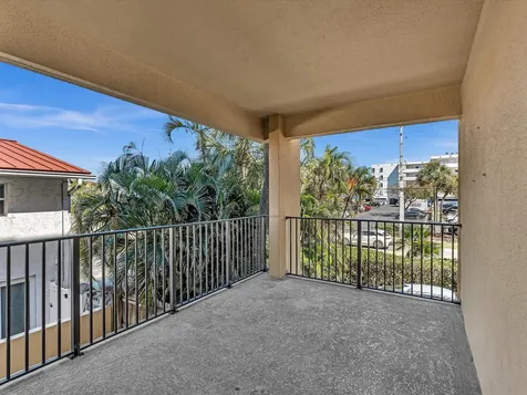 333 SE 20th Avenue Deerfield Beach FL 33441