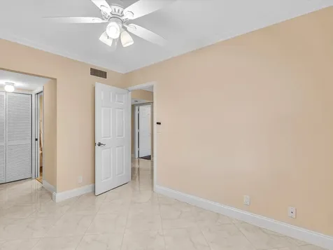 333 SE 20th Avenue Deerfield Beach FL 33441