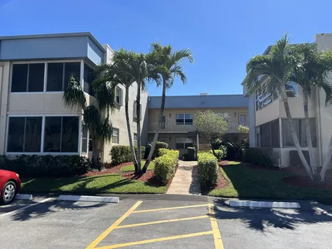 901 Flanders Delray Beach FL 33484