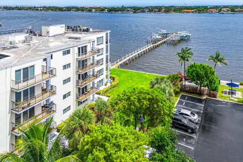 1206 S Lake Drive Lantana FL 33462