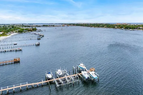 1206 S Lake Drive Lantana FL 33462