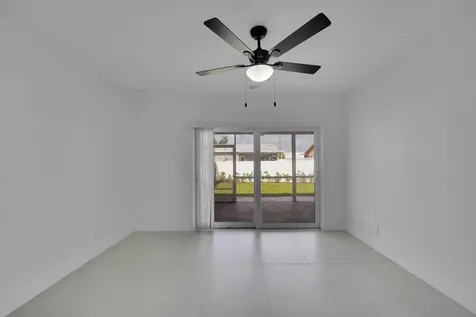 2821 NE 2nd Avenue Boca Raton FL 33431