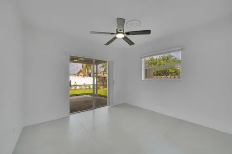 2821 NE 2nd Avenue Boca Raton FL 33431