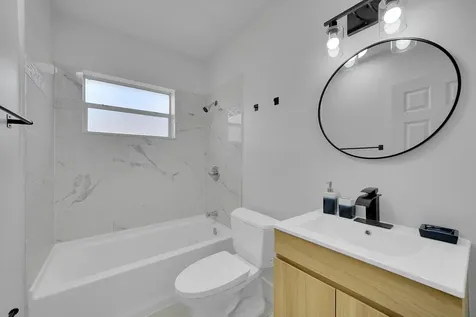 2821 NE 2nd Avenue Boca Raton FL 33431