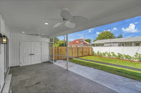 2821 NE 2nd Avenue Boca Raton FL 33431