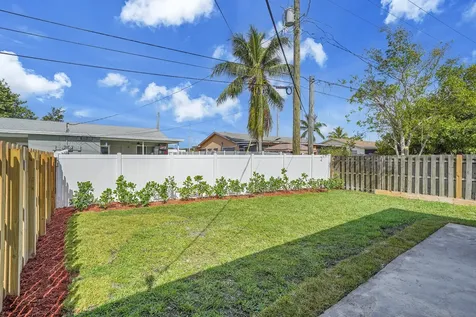 2821 NE 2nd Avenue Boca Raton FL 33431