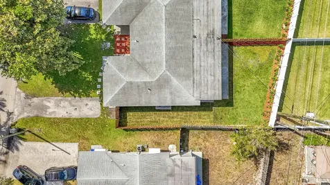 2821 NE 2nd Avenue Boca Raton FL 33431