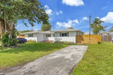 2821 NE 2nd Avenue Boca Raton FL 33431