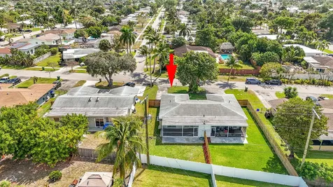 2821 NE 2nd Avenue Boca Raton FL 33431