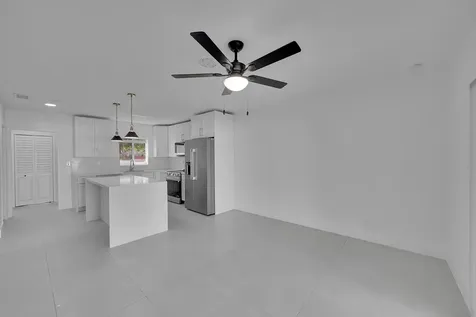 2821 NE 2nd Avenue Boca Raton FL 33431