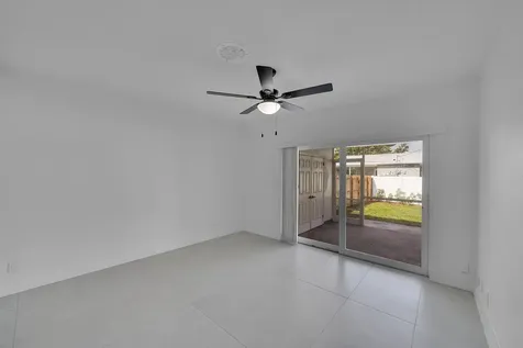 2821 NE 2nd Avenue Boca Raton FL 33431