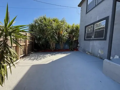 904 4th Street West Palm Beach FL 33401