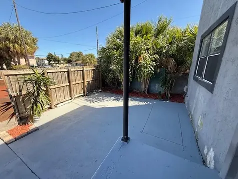 904 4th Street West Palm Beach FL 33401