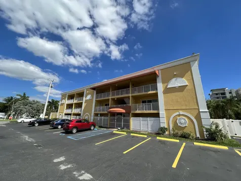 32 NE 22nd Avenue Pompano Beach FL 33062