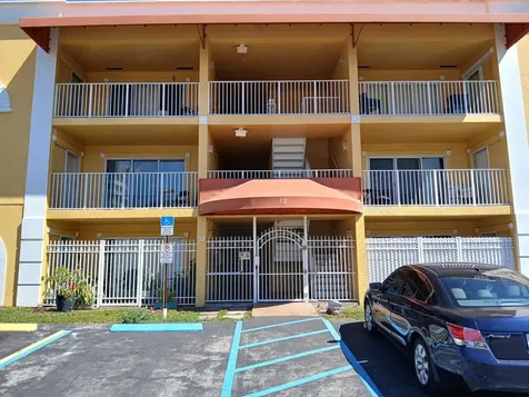 32 NE 22nd Avenue Pompano Beach FL 33062