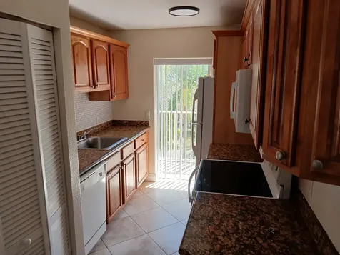 32 NE 22nd Avenue Pompano Beach FL 33062