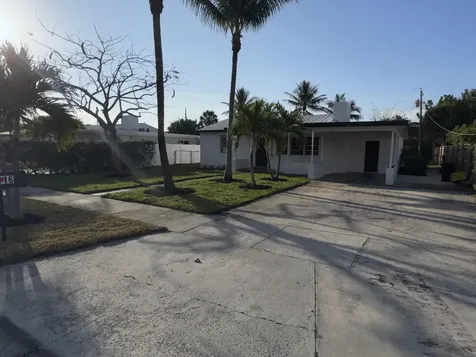 116 SE 3rd Avenue Boynton Beach FL 33435