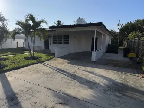116 SE 3rd Avenue Boynton Beach FL 33435