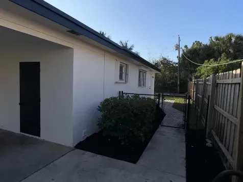 116 SE 3rd Avenue Boynton Beach FL 33435