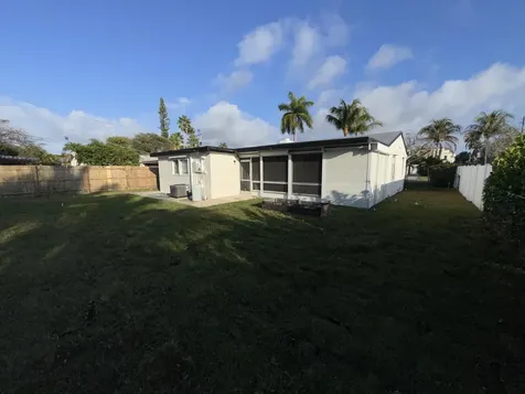 116 SE 3rd Avenue Boynton Beach FL 33435