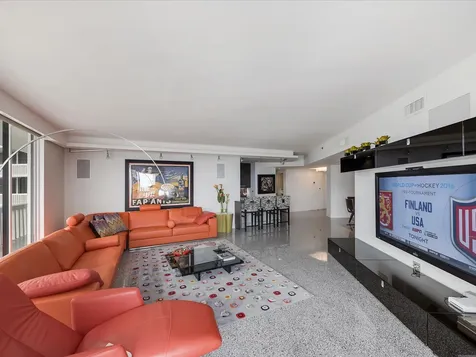 20281 E Country Club Drive Aventura FL 33180