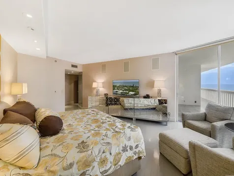 20281 E Country Club Drive Aventura FL 33180