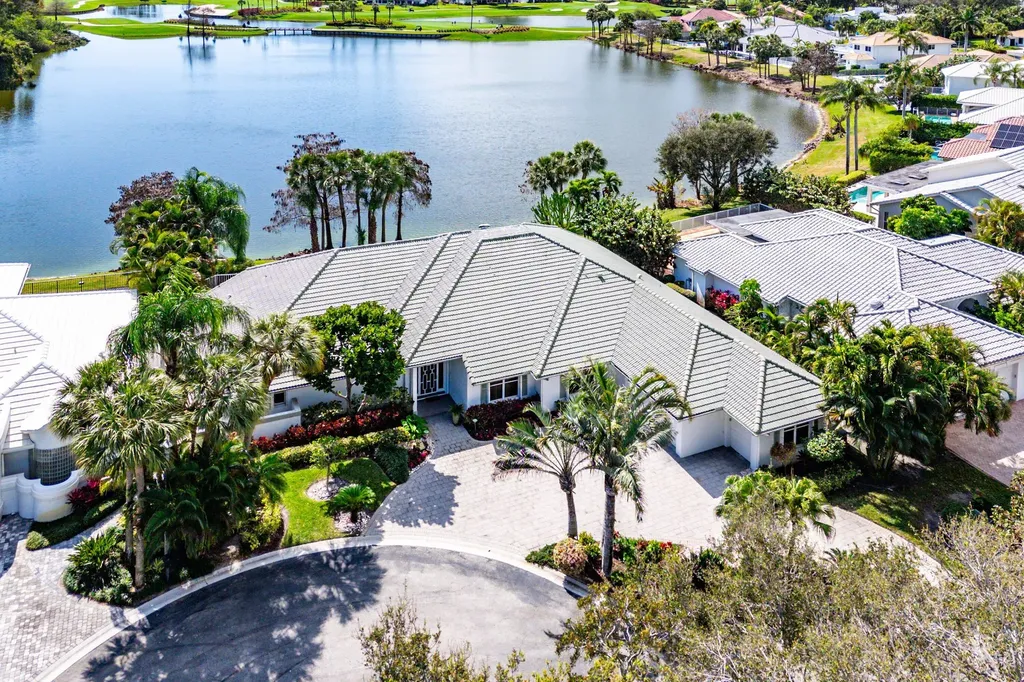 4 Sutton Drive Boynton Beach FL 33436