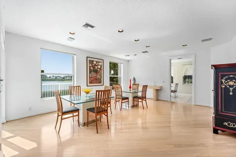4 Sutton Drive Boynton Beach FL 33436