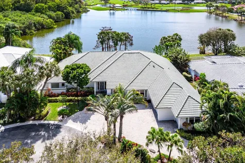 4 Sutton Drive Boynton Beach FL 33436