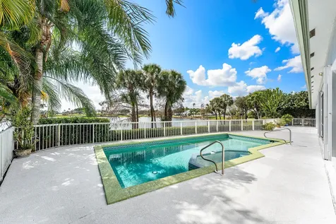 4 Sutton Drive Boynton Beach FL 33436