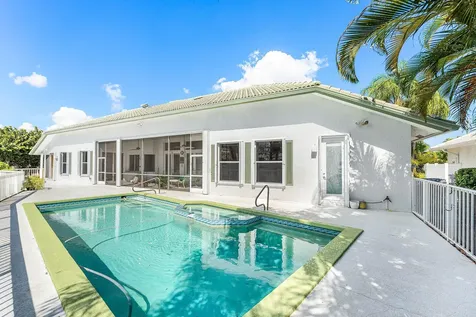 4 Sutton Drive Boynton Beach FL 33436