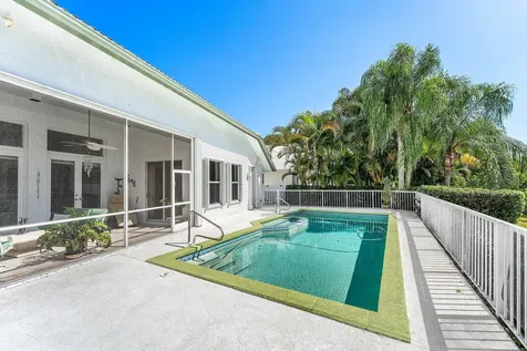 4 Sutton Drive Boynton Beach FL 33436