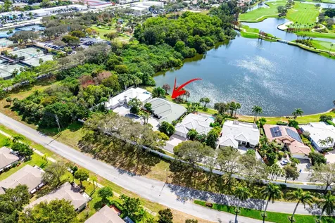4 Sutton Drive Boynton Beach FL 33436