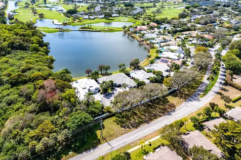 4 Sutton Drive Boynton Beach FL 33436
