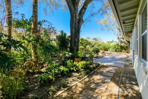 104 Weomi Lane Jupiter FL 33458