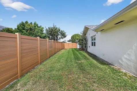 3790 Dogwood Avenue Palm Beach Gardens FL 33410
