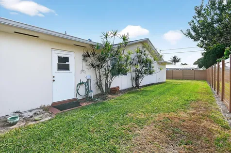 3790 Dogwood Avenue Palm Beach Gardens FL 33410